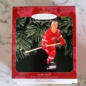Hallmark Keepsake Ornament Gordie Howe Hockey Greats Series